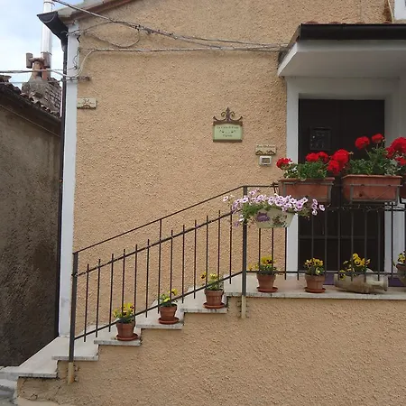 La Casa Di Enza Holiday home *